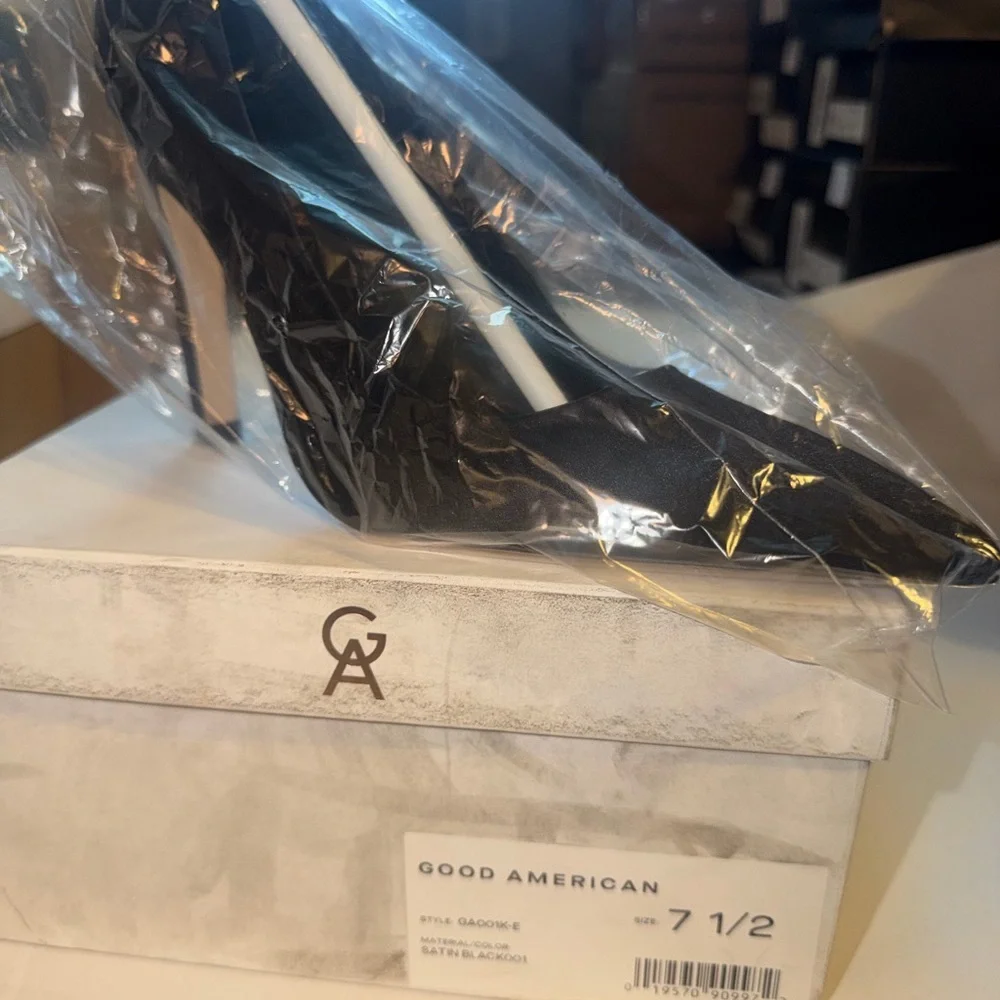 Good American Black Pointed-Toe Stiletto Heels